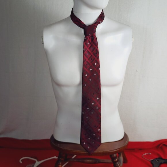 Van Heusen Red Black Gray White Box Geo Color Change Design Poly Hand Made Tie - Picture 1 of 16